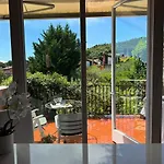 Welcome Traveller Charm Montees Марчиага
