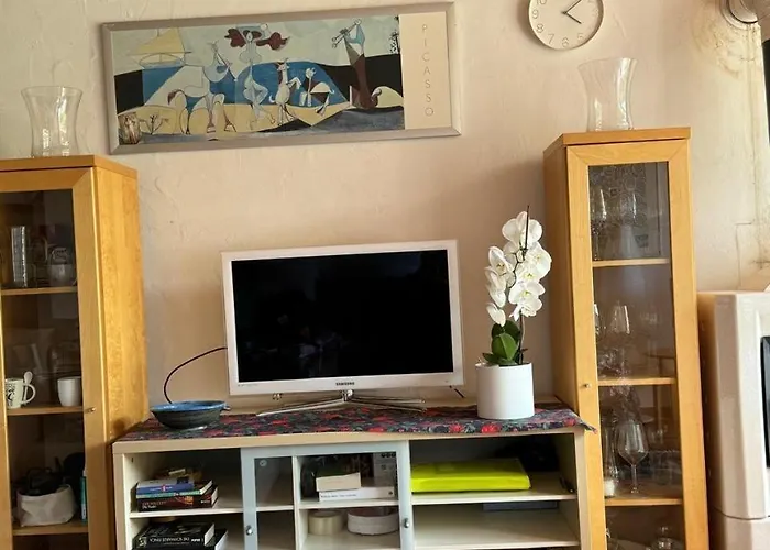 Welcome Traveller Charm Montees *